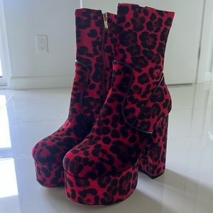 La Moda Adore You Platform Ankle Boots in Red Leopard